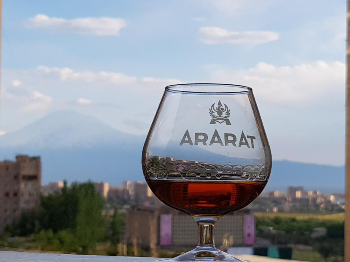New Downtown Stylish Studio With Mt. Ararat View Yerevan Exterior photo